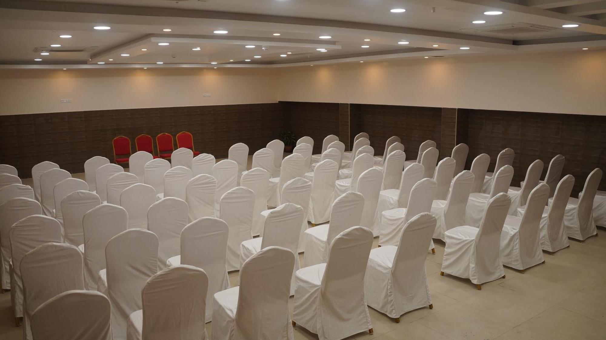Kani Residency Hotel Tuticorin Esterno foto