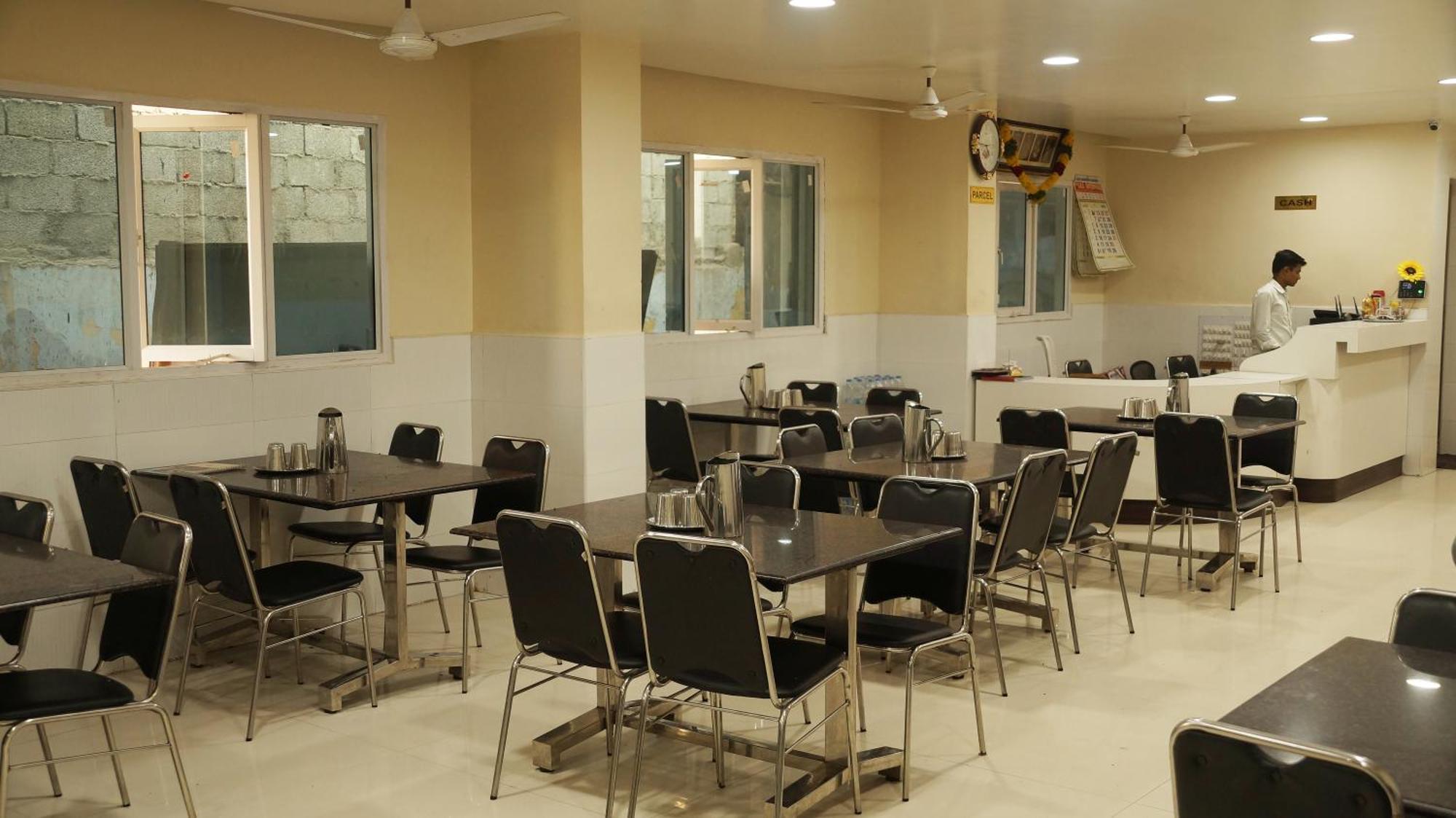 Kani Residency Hotel Tuticorin Esterno foto