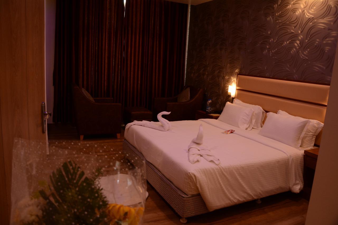 Kani Residency Hotel Tuticorin Esterno foto